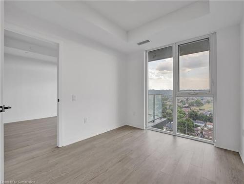 1418-2782 Barton Street E, Hamilton, ON - Indoor Photo Showing Other Room
