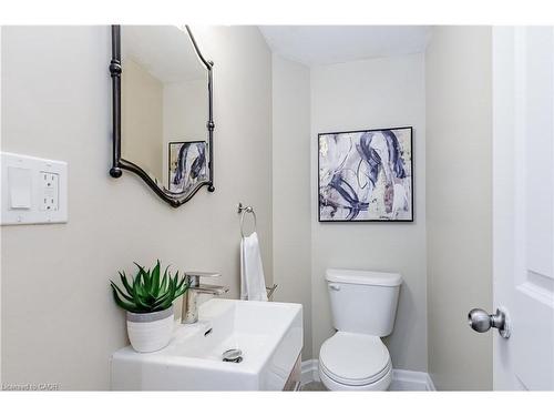 20 Burlington Street E, Hamilton, ON - Indoor Photo Showing Bathroom