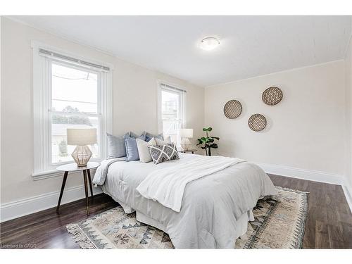 20 Burlington Street E, Hamilton, ON - Indoor Photo Showing Bedroom