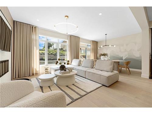 452 Westhaven Street, Waterloo, ON - Indoor Photo Showing Living Room
