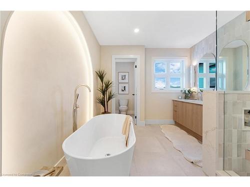 452 Westhaven Street, Waterloo, ON - Indoor Photo Showing Bathroom