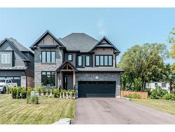7 Bartlett Avenue  Grimsby, ON L3M 5N7