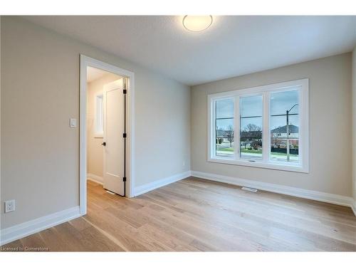 7 Bartlett Avenue, Grimsby, ON - Indoor Photo Showing Other Room