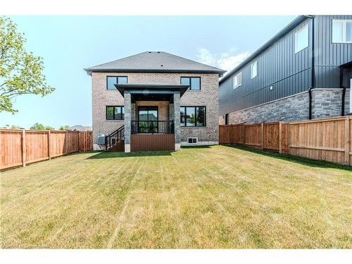 7 Bartlett Avenue, Grimsby, ON - Outdoor