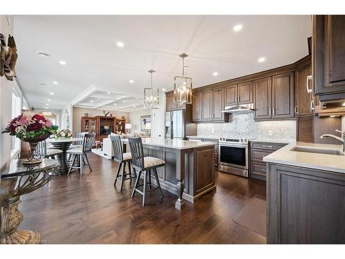 1404-255 Keats Way, Waterloo, ON - Indoor Photo Showing Kitchen With Upgraded Kitchen