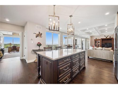 1404-255 Keats Way, Waterloo, ON - Indoor Photo Showing Kitchen With Upgraded Kitchen