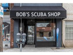 220 1/2 Kenilworth Avenue N Hamilton, ON L8H 4S2