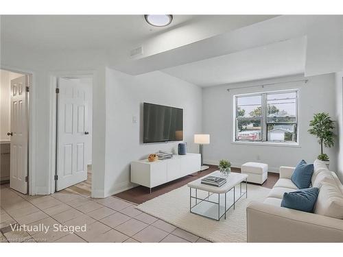 897 Barton Street E, Hamilton, ON 