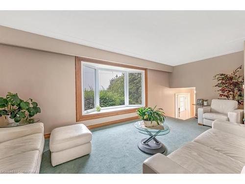70 Sawmill Road, Caledonia, ON - Indoor Photo Showing Living Room