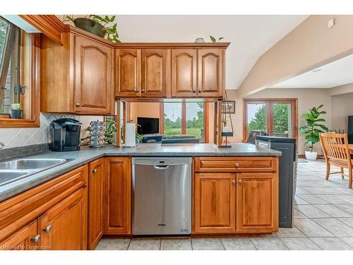 70 Sawmill Road, Caledonia, ON - Indoor Photo Showing Kitchen