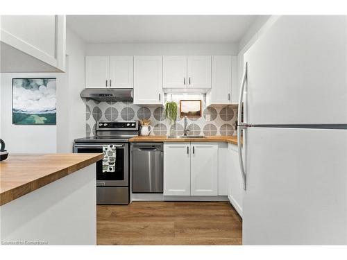 68 Westmount Mews, Cambridge, ON - Indoor Photo Showing Kitchen With Double Sink