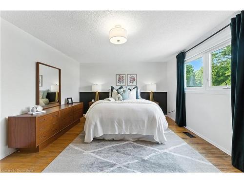 68 Westmount Mews, Cambridge, ON - Indoor Photo Showing Bedroom