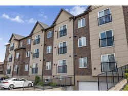 302-886 Golf Links Road  Ancaster, ON L9K 1J8