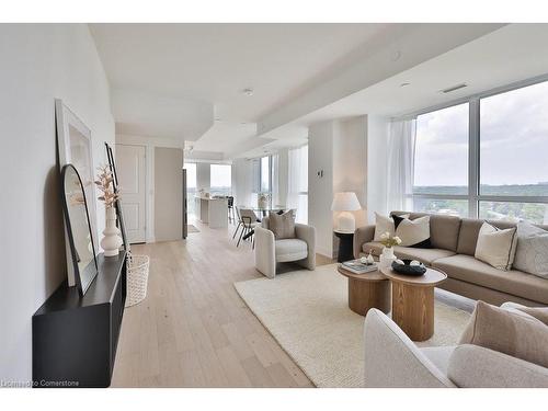 1207-1063 Douglas Mccurdy Common, Mississauga, ON - Indoor Photo Showing Living Room