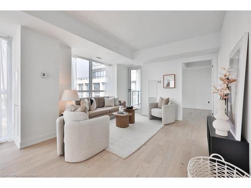 1207-1063 Douglas Mccurdy Common, Mississauga, ON - Indoor Photo Showing Living Room