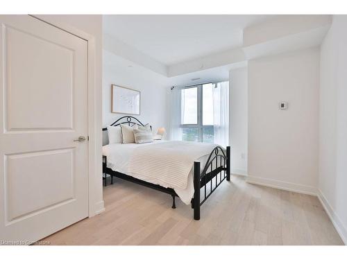 1207-1063 Douglas Mccurdy Common, Mississauga, ON - Indoor Photo Showing Bedroom
