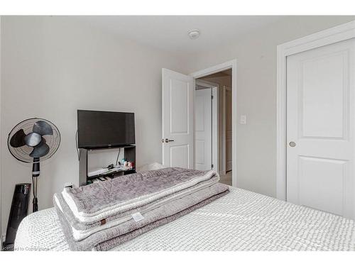 3 Folcroft Street Street, Brampton, ON - Indoor Photo Showing Bedroom