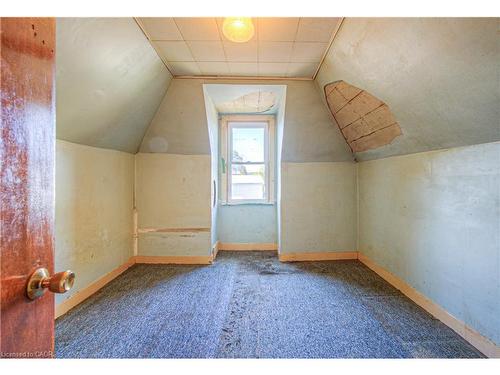 20 Beatty Avenue, Hamilton, ON - Indoor Photo Showing Other Room