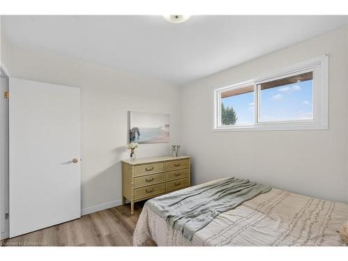 2041 Third Street Louth, St. Catharines, ON - Indoor Photo Showing Bedroom