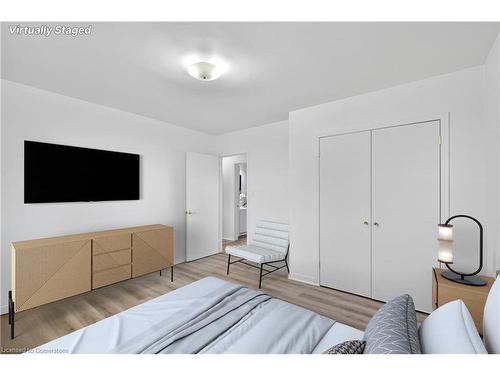 2041 Third Street Louth, St. Catharines, ON - Indoor Photo Showing Bedroom