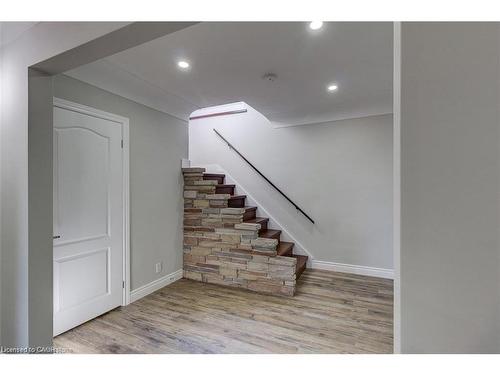 1459 Main Street E, Hamilton, ON - Indoor Photo Showing Other Room