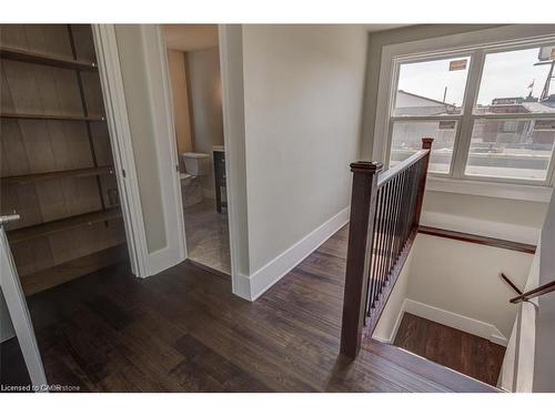 1459 Main Street E, Hamilton, ON - Indoor Photo Showing Other Room