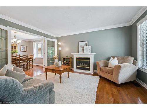 114 Delavan Drive, Cambridge, ON - Indoor Photo Showing Living Room With Fireplace
