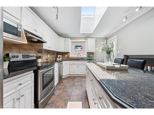 114 Delavan Drive, Cambridge, ON - Indoor Photo Showing Kitchen With Stainless Steel Kitchen