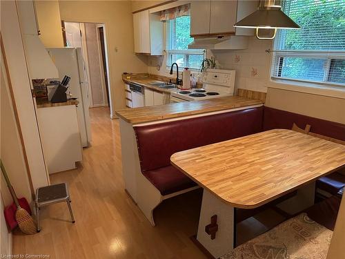 1588 Hobbs Crescent, Mississauga, ON - Indoor Photo Showing Kitchen