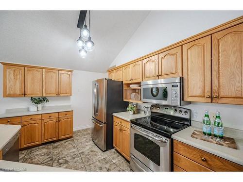 185 Wesley Crescent, Waterloo, ON - Indoor Photo Showing Kitchen