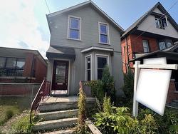 381 Herkimer Street  Hamilton, ON L8P 2J2