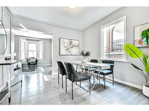 381 Herkimer Street, Hamilton, ON - Indoor Photo Showing Dining Room