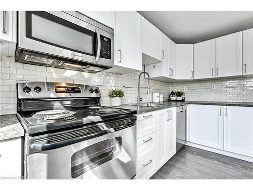 381 Herkimer Street, Hamilton, ON - Indoor Photo Showing Kitchen With Upgraded Kitchen