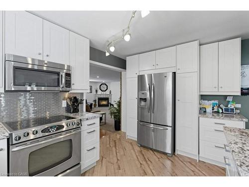 478 East 37Th Street, Hamilton, ON - Indoor Photo Showing Kitchen With Stainless Steel Kitchen With Upgraded Kitchen