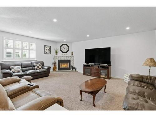 478 East 37Th Street, Hamilton, ON - Indoor Photo Showing Living Room With Fireplace