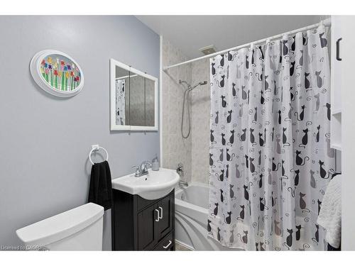 478 East 37Th Street, Hamilton, ON - Indoor Photo Showing Bathroom
