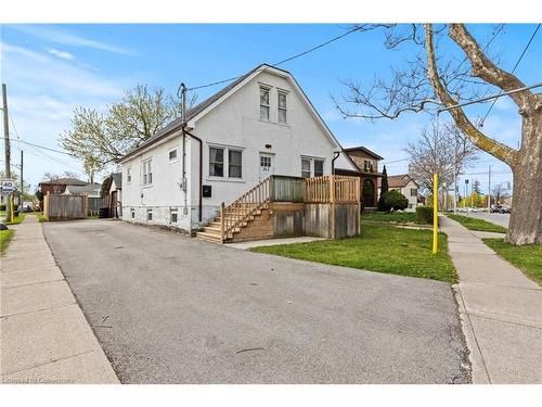 362 Carlton Street  St. Catharines, ON L2M 4W5