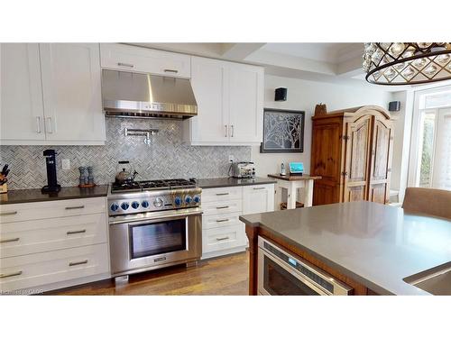 131 Mcpherson Road, Caledon, ON - Indoor Photo Showing Kitchen With Upgraded Kitchen