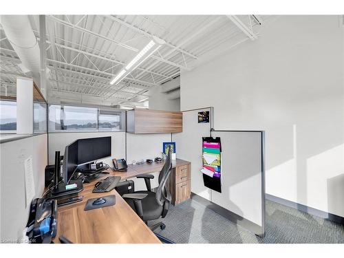 423-424-1100 South Service Road, Stoney Creek, ON 