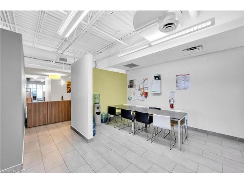 423-424-1100 South Service Road, Stoney Creek, ON 