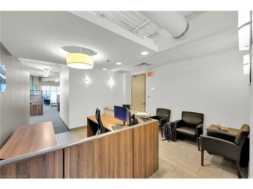 423-424-1100 South Service Road, Stoney Creek, ON 