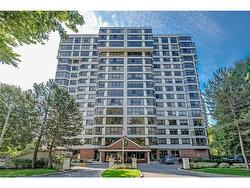 PH105-1271 Walden Circle  Mississauga, ON L5J 4R4