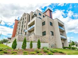 407-30 Hamilton Street S Waterdown, ON L0R 2H4