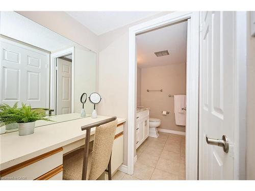 504-1240 Marlborough Court, Oakville, ON - Indoor Photo Showing Bathroom