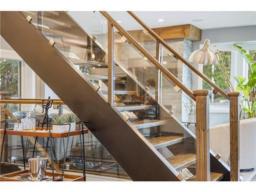 535 Locust Street, Burlington, ON - Indoor Photo Showing Other Room