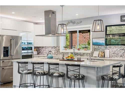 535 Locust Street, Burlington, ON - Indoor Photo Showing Kitchen With Upgraded Kitchen