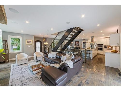 535 Locust Street, Burlington, ON - Indoor Photo Showing Other Room