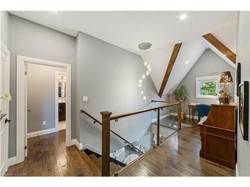 535 Locust Street, Burlington, ON - Indoor Photo Showing Other Room