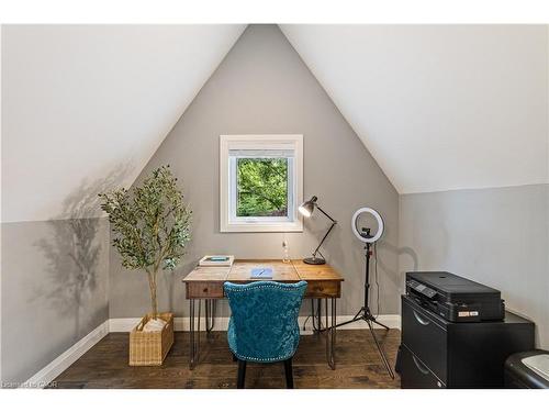 535 Locust Street, Burlington, ON - Indoor