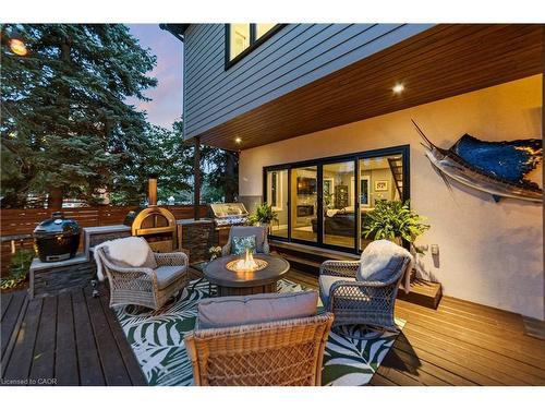 535 Locust Street, Burlington, ON - Outdoor With Deck Patio Veranda With Exterior